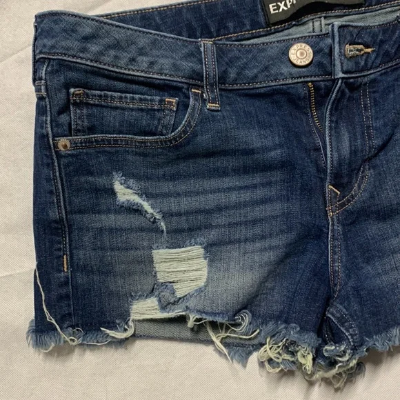 Express jean shorts - Picture 4 of 9